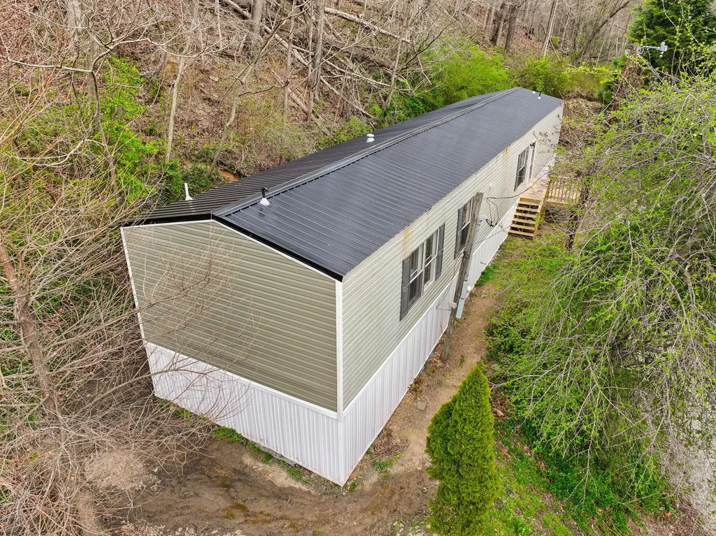 183 Pine Branch Road Harlan KY 40831