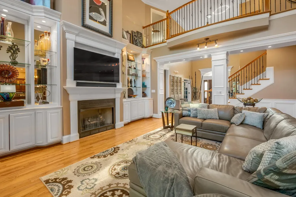 315 Whispering Brook Drive Nicholasville KY 40356