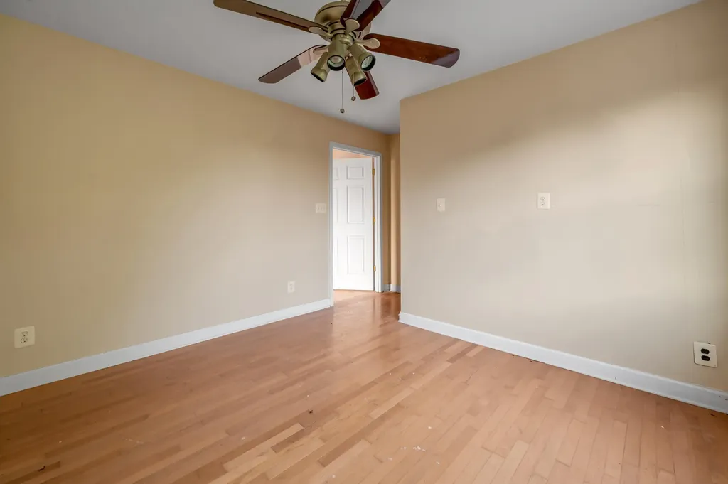 315 Whispering Brook Drive Nicholasville KY 40356