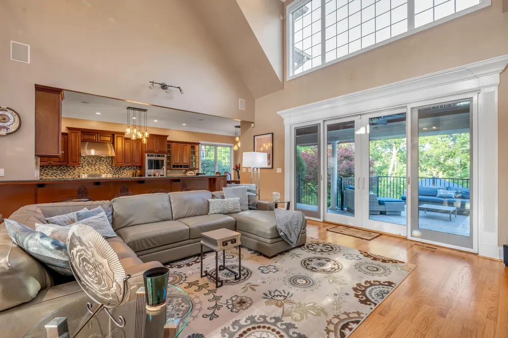 315 Whispering Brook Drive Nicholasville KY 40356