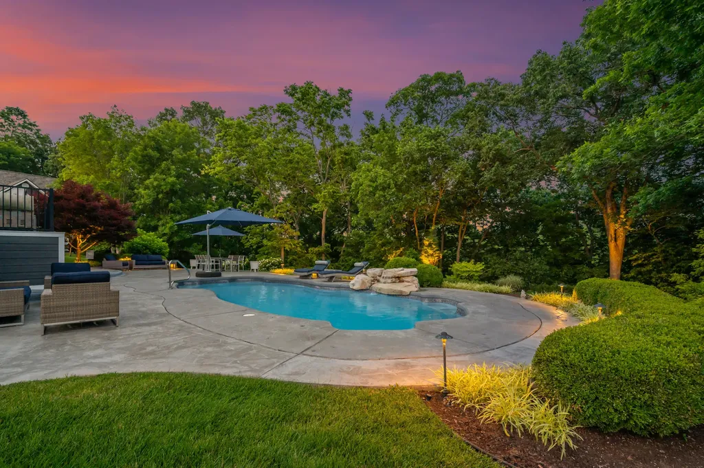 315 Whispering Brook Drive Nicholasville KY 40356