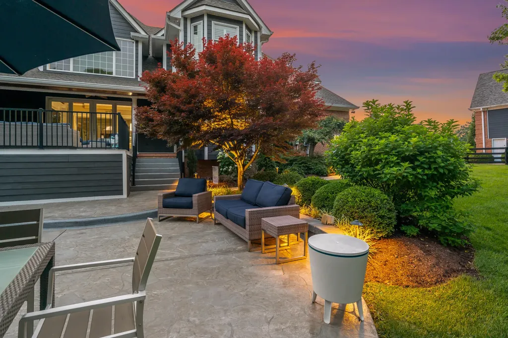 315 Whispering Brook Drive Nicholasville KY 40356