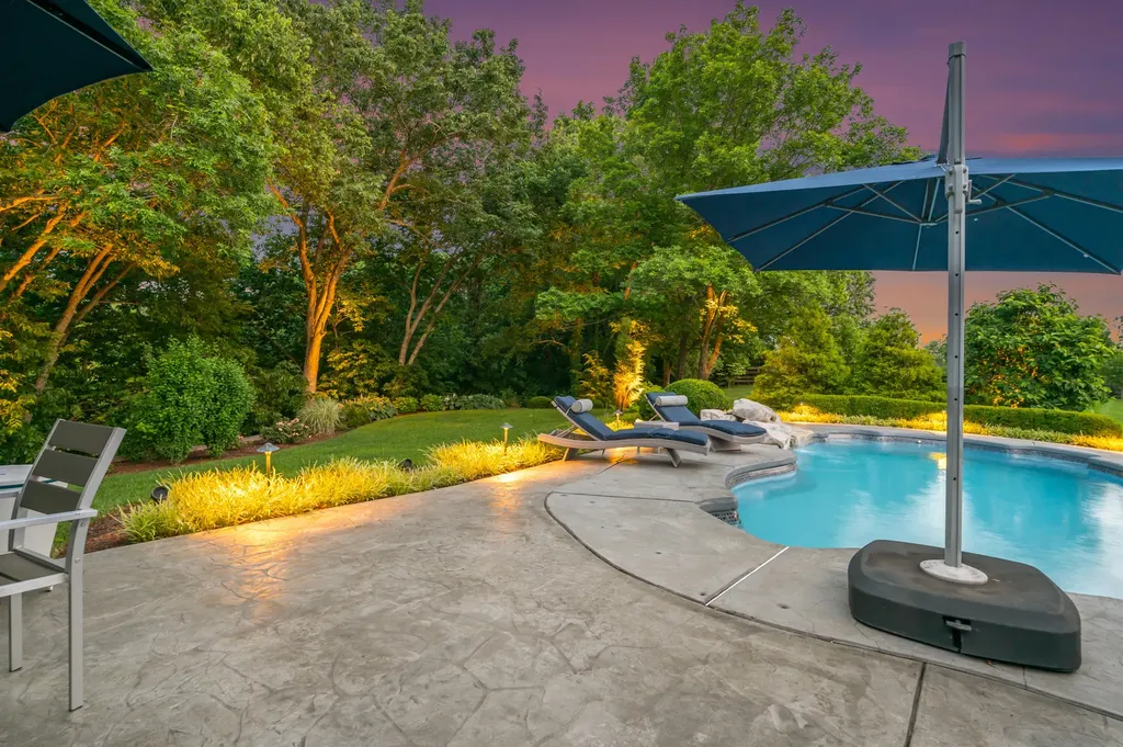 315 Whispering Brook Drive Nicholasville KY 40356