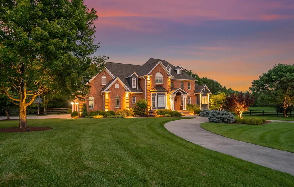 315 Whispering Brook Drive Nicholasville KY 40356