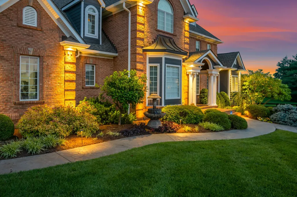 315 Whispering Brook Drive Nicholasville KY 40356