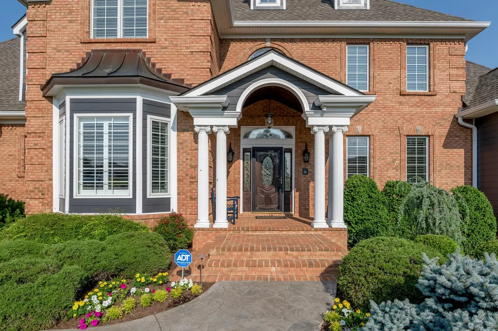 315 Whispering Brook Drive Nicholasville KY 40356