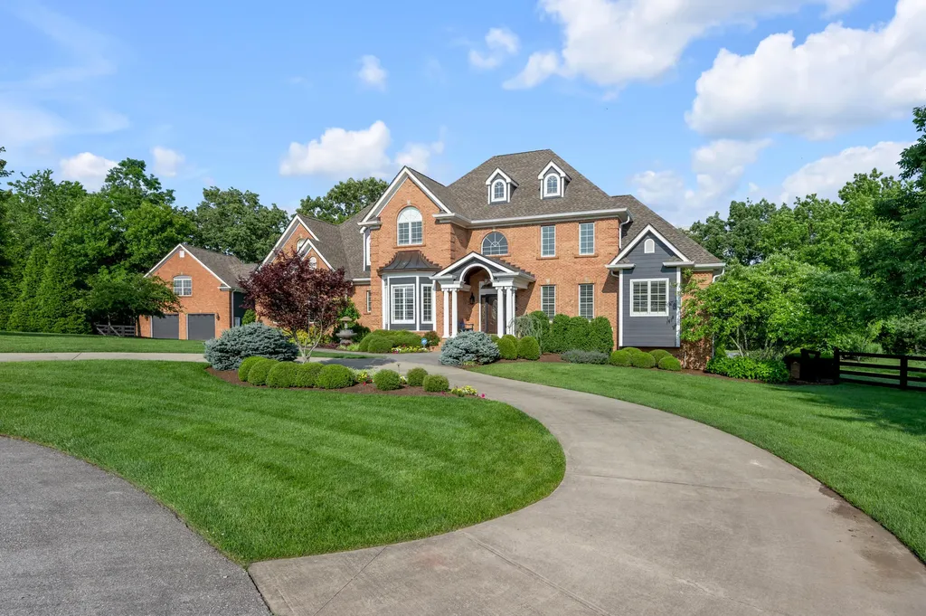315 Whispering Brook Drive Nicholasville KY 40356