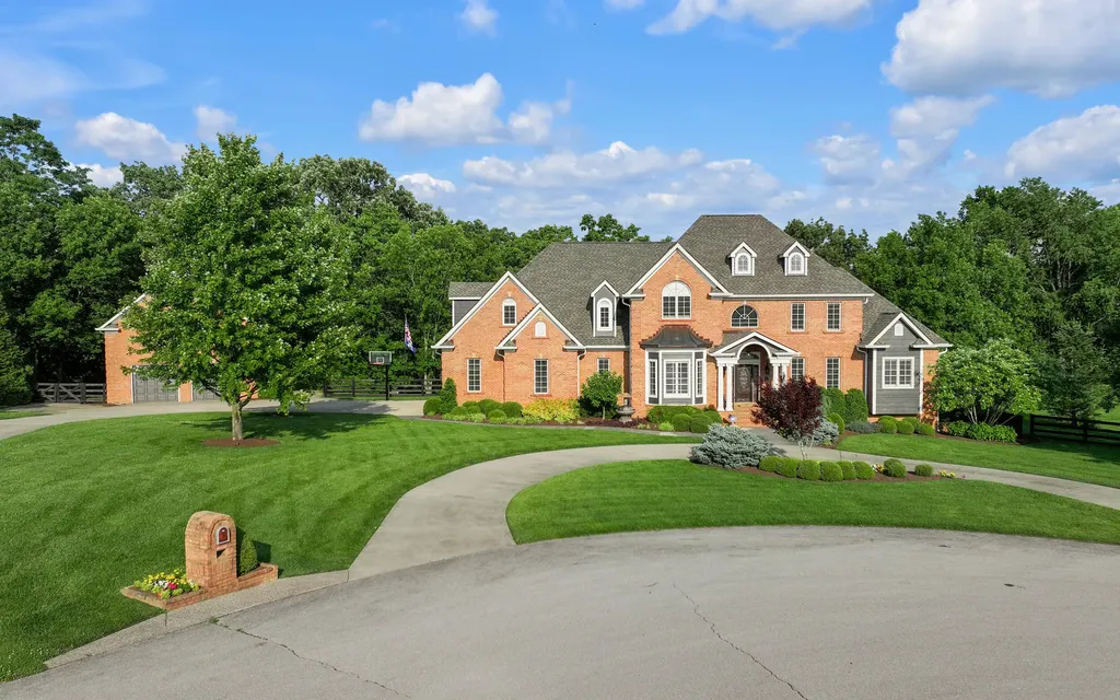 315 Whispering Brook Drive Nicholasville KY 40356