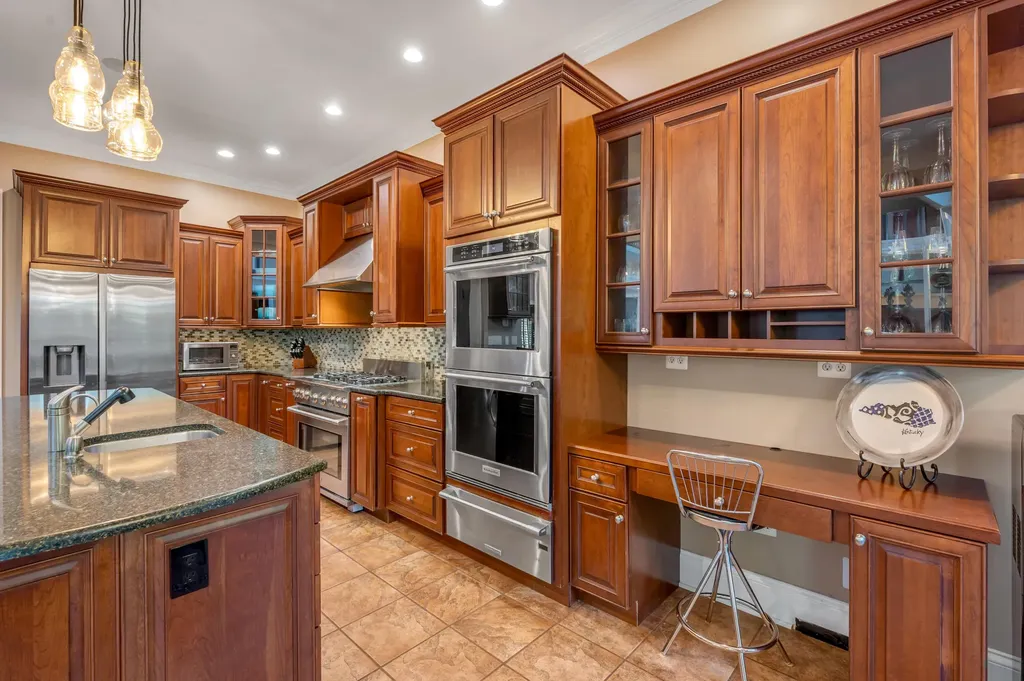 315 Whispering Brook Drive Nicholasville KY 40356