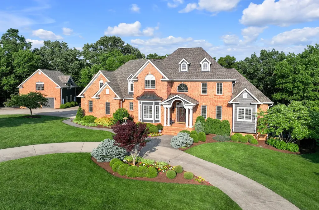 315 Whispering Brook Drive Nicholasville KY 40356