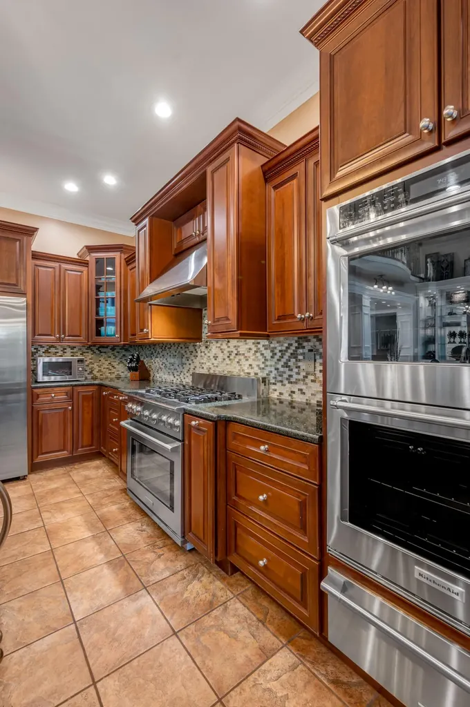 315 Whispering Brook Drive Nicholasville KY 40356