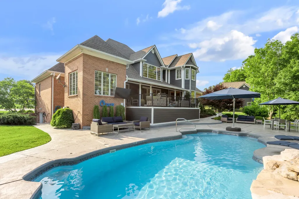 315 Whispering Brook Drive Nicholasville KY 40356