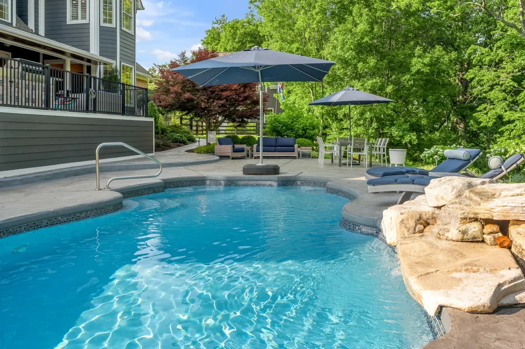 315 Whispering Brook Drive Nicholasville KY 40356