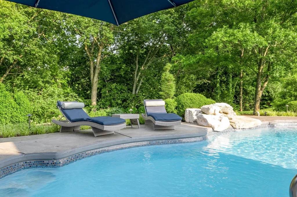 315 Whispering Brook Drive Nicholasville KY 40356