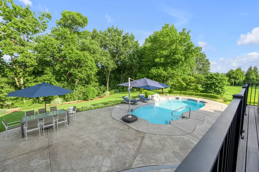 315 Whispering Brook Drive Nicholasville KY 40356