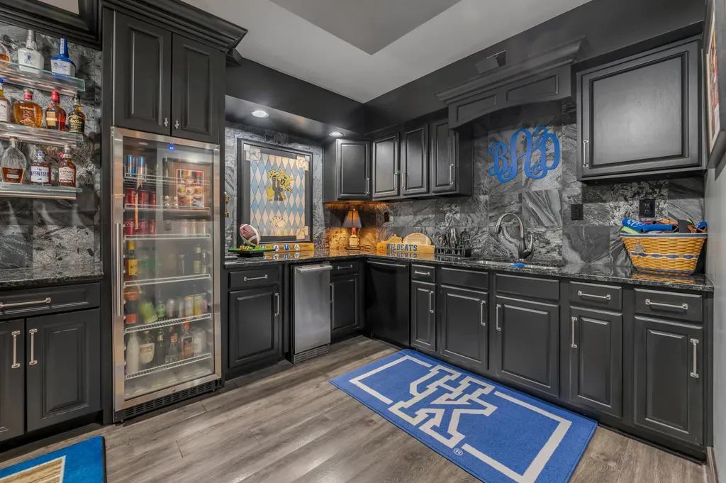 315 Whispering Brook Drive Nicholasville KY 40356