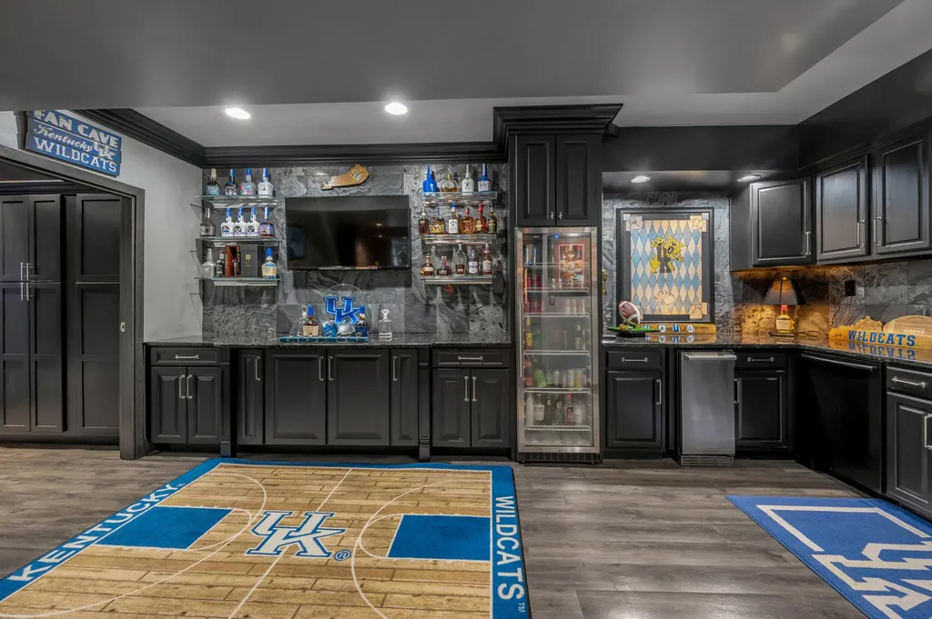 315 Whispering Brook Drive Nicholasville KY 40356
