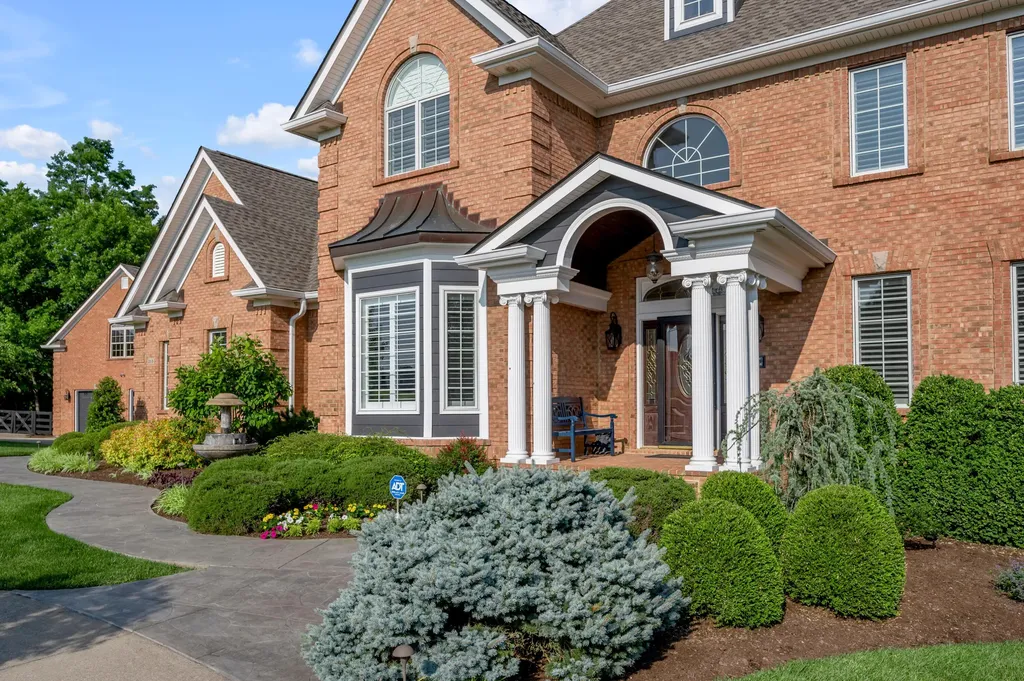 315 Whispering Brook Drive Nicholasville KY 40356