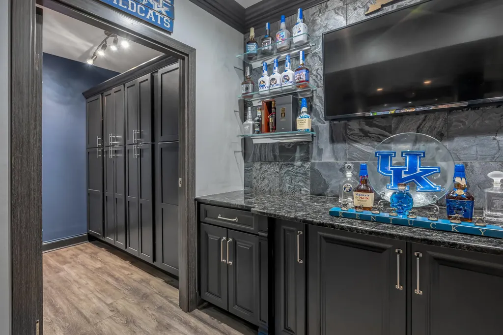 315 Whispering Brook Drive Nicholasville KY 40356