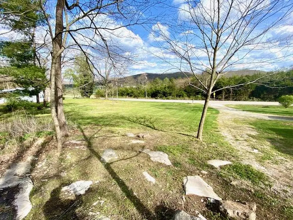 232 State Highway 1258 Monticello KY 42633
