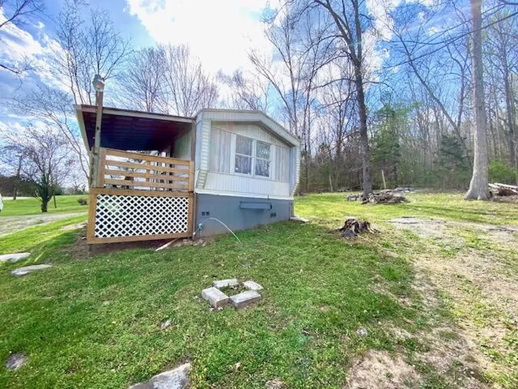 232 State Highway 1258 Monticello KY 42633