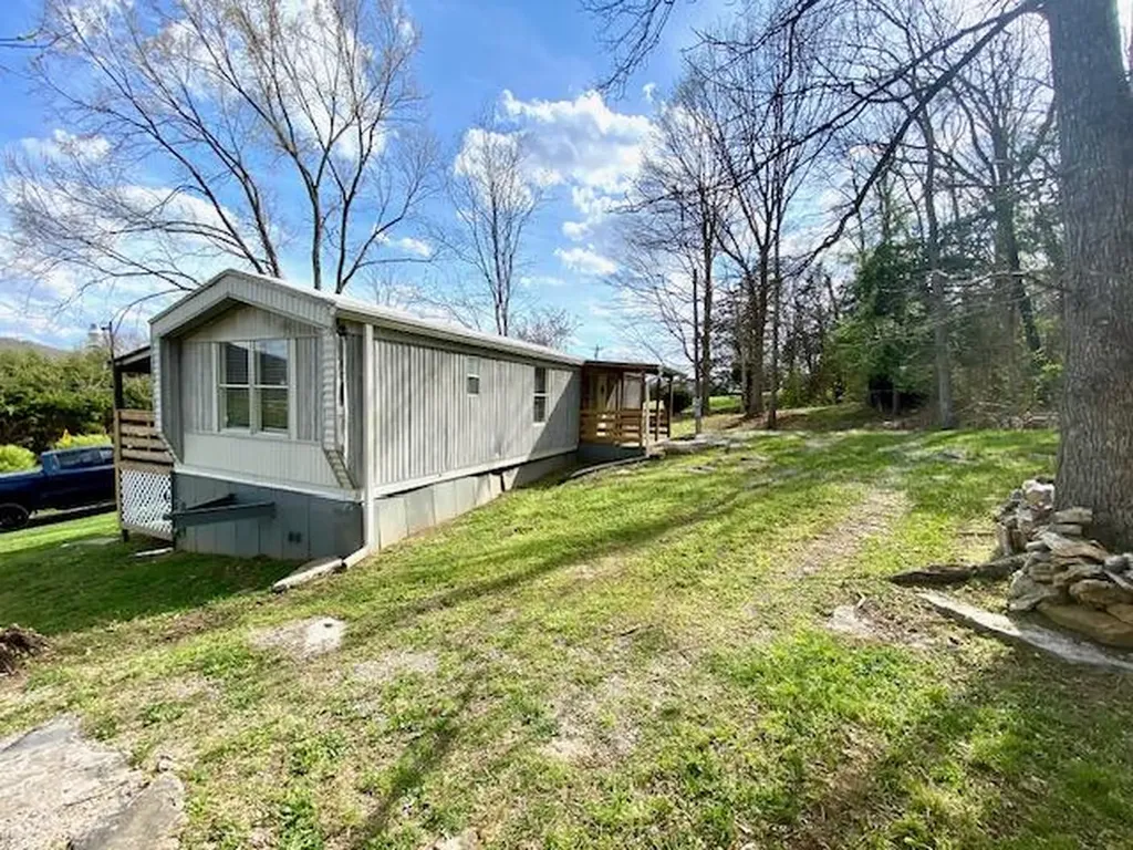 232 State Highway 1258 Monticello KY 42633