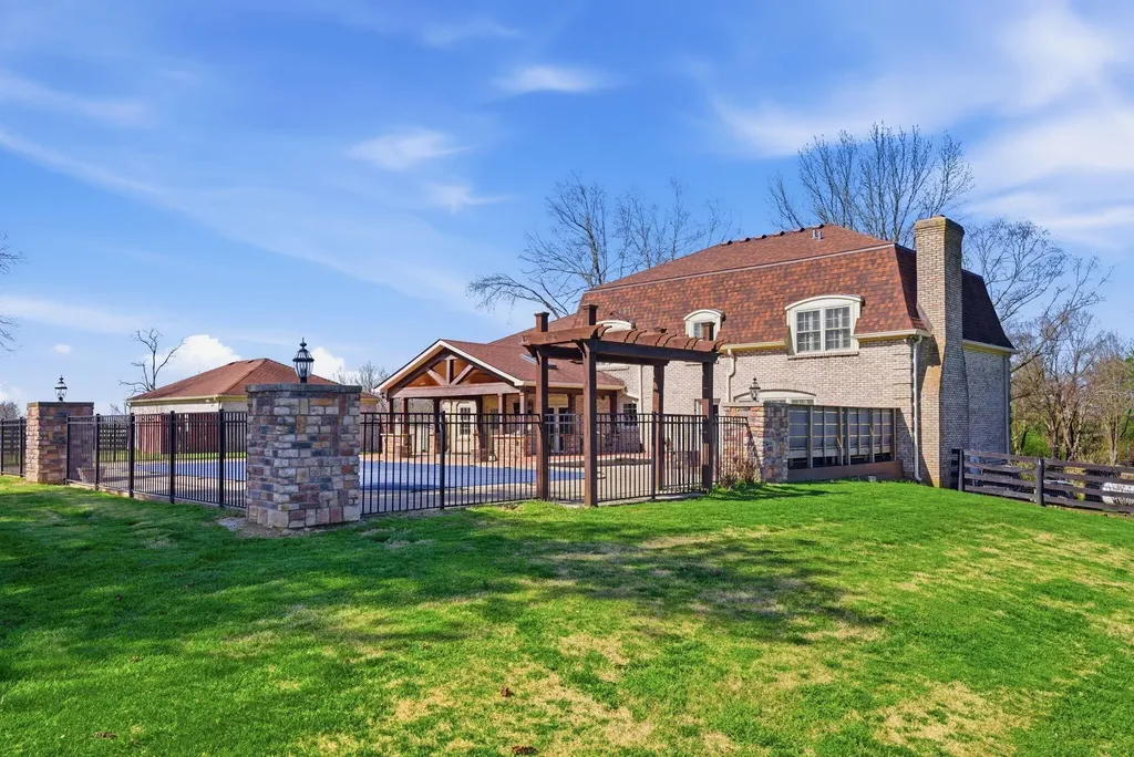 1830 Jacks Creek Pike Lexington KY 40515