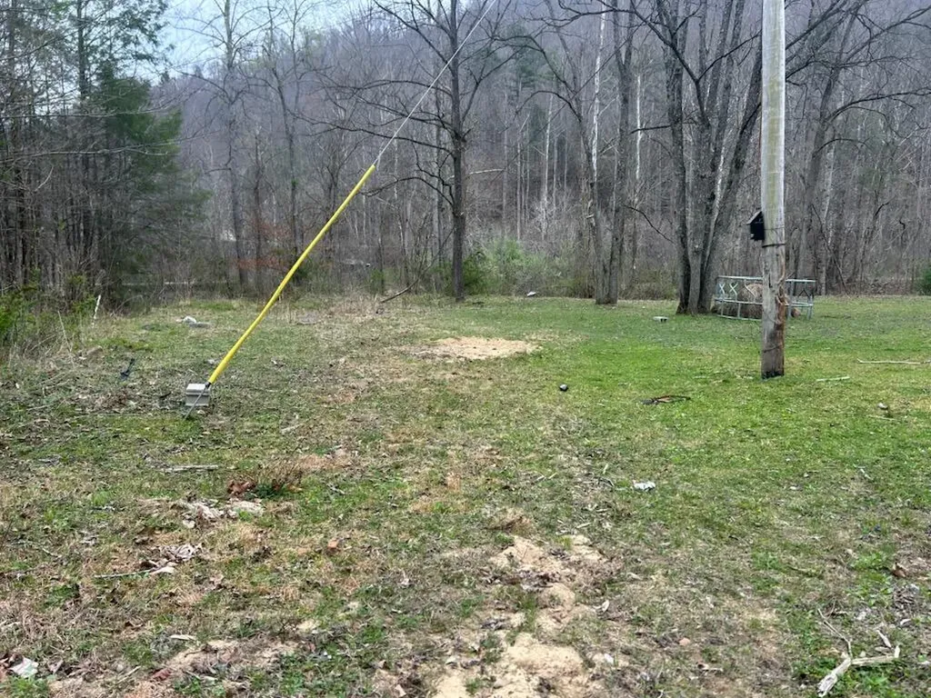 225 White Oak Lane Warbranch KY 40874