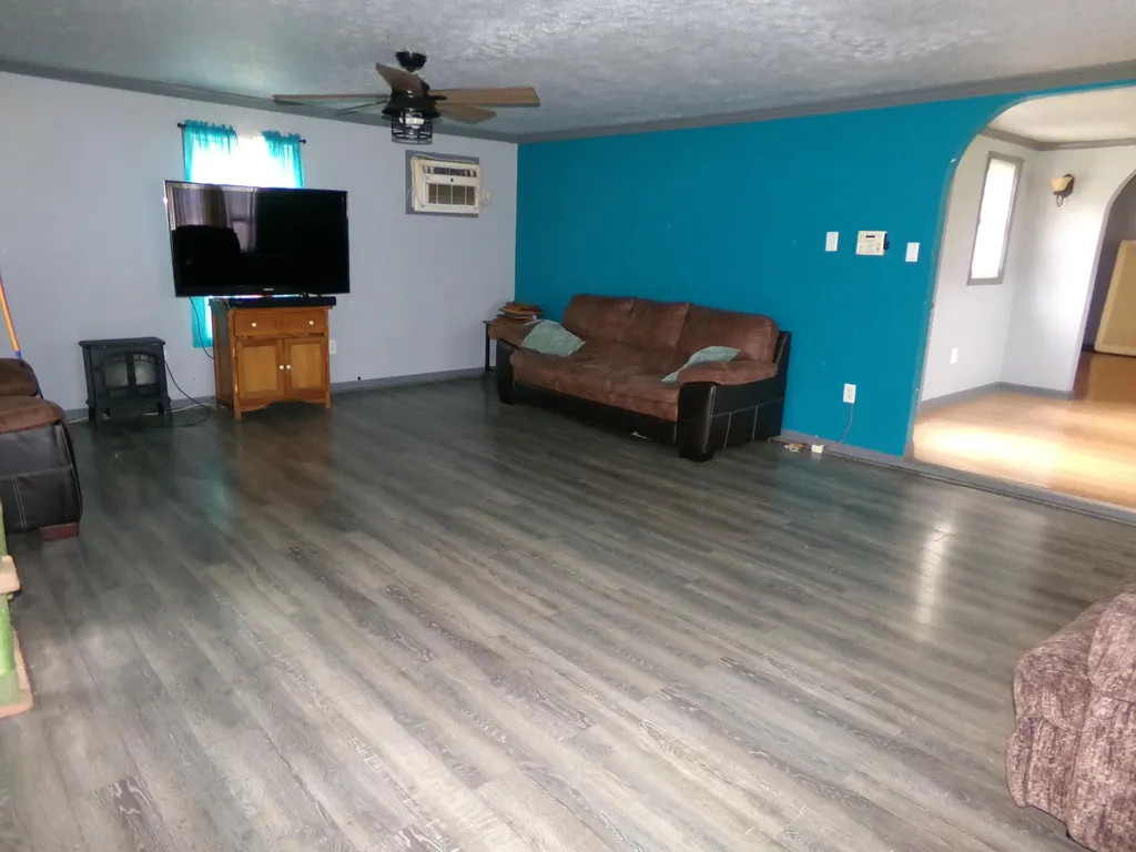 9478 Spencer Pike Mt Sterling KY 40353