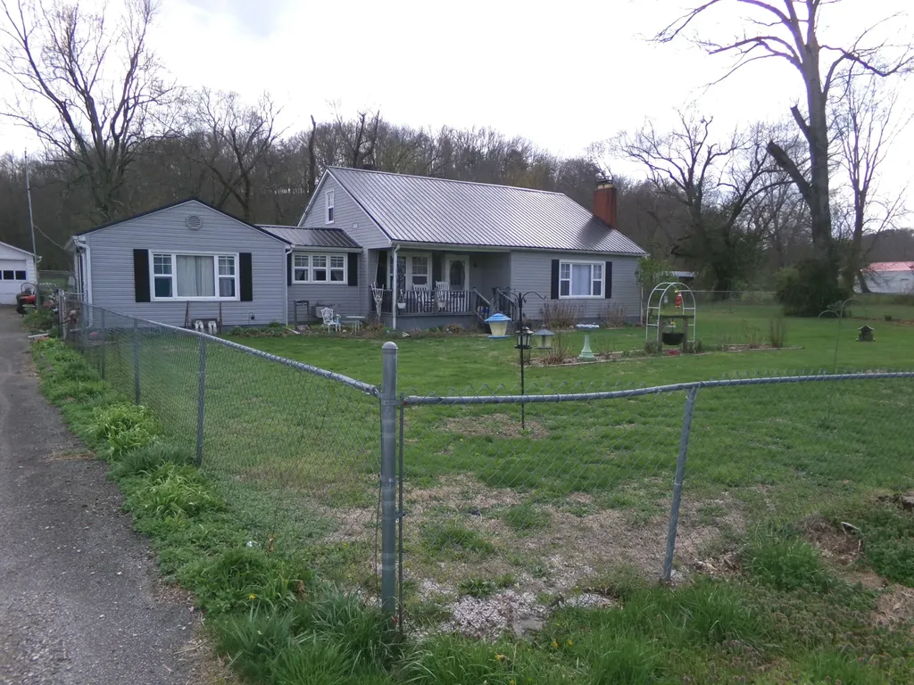 9478 Spencer Pike Mt Sterling KY 40353