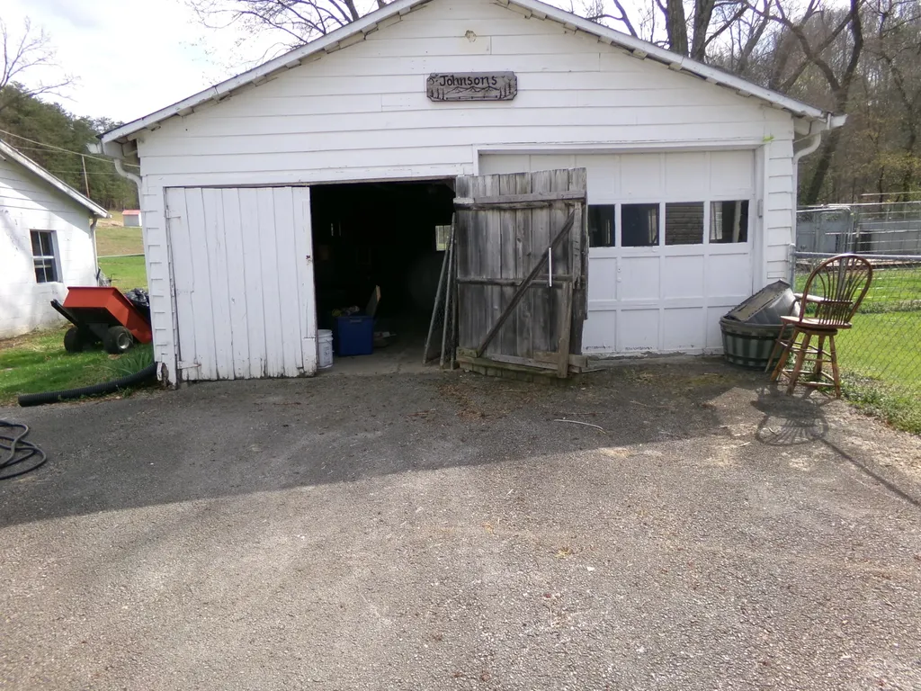 9478 Spencer Pike Mt Sterling KY 40353