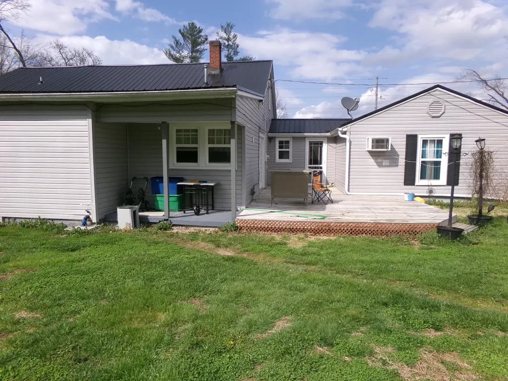 9478 Spencer Pike Mt Sterling KY 40353