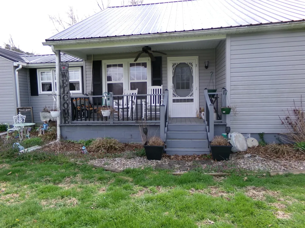 9478 Spencer Pike Mt Sterling KY 40353