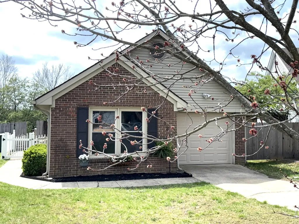 612 Attingham Court Lexington KY 40517
