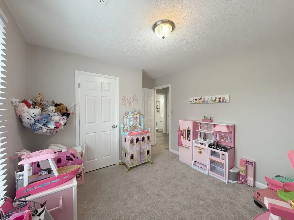 612 Attingham Court Lexington KY 40517