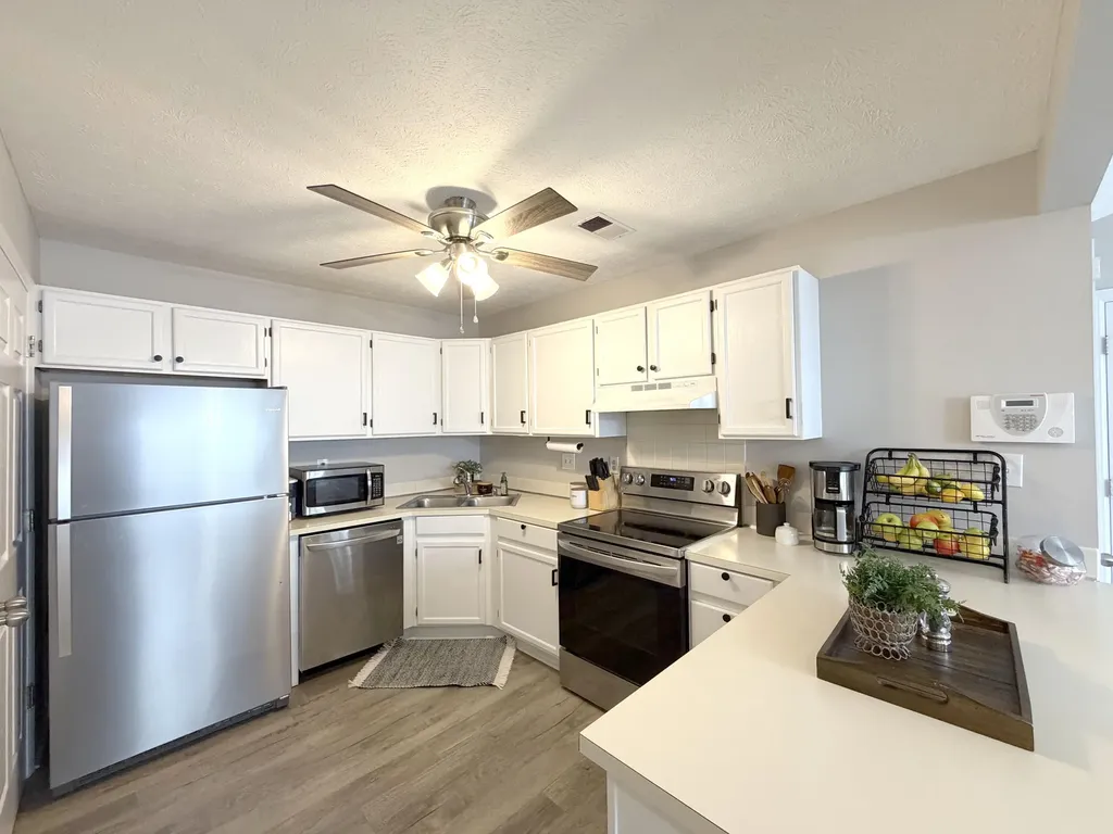612 Attingham Court Lexington KY 40517