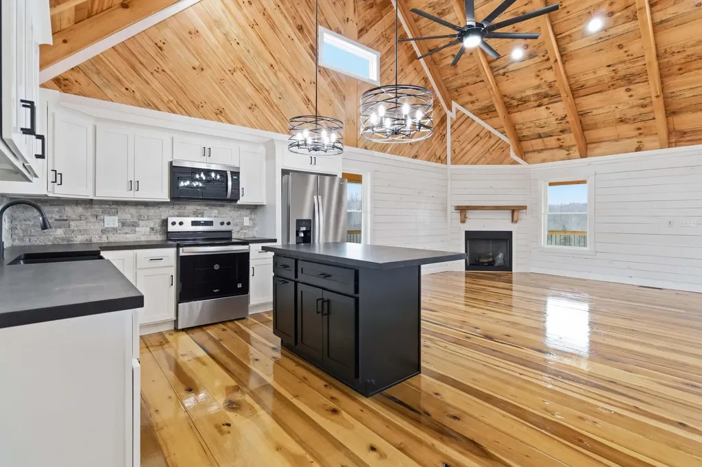 360 Pumpkin Creek Circle Jamestown KY 42629