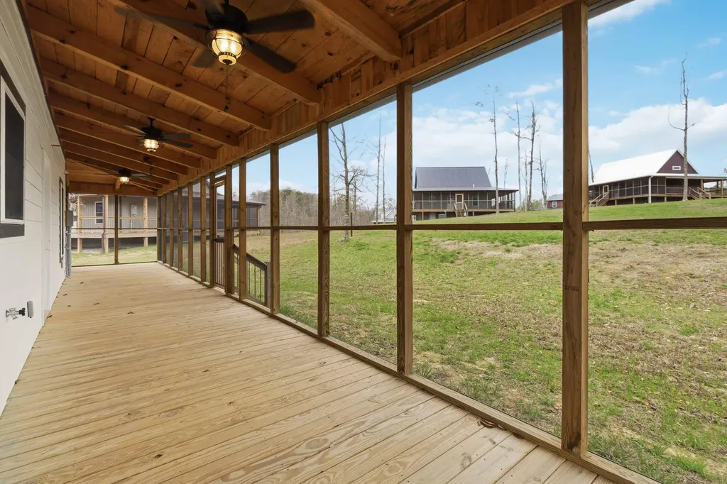 360 Pumpkin Creek Circle Jamestown KY 42629