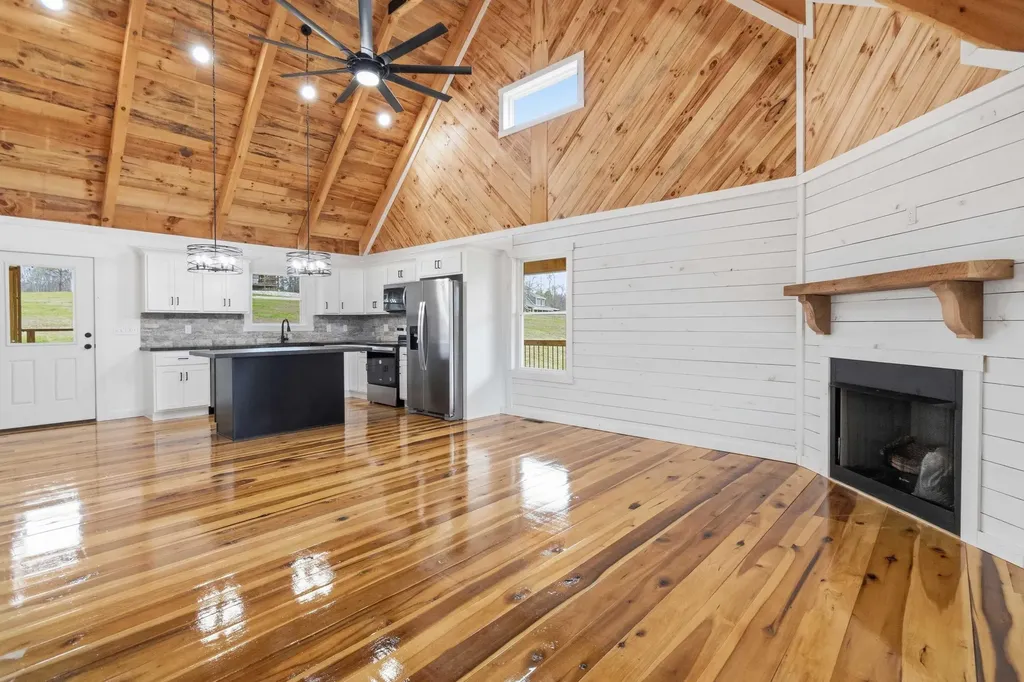 360 Pumpkin Creek Circle Jamestown KY 42629