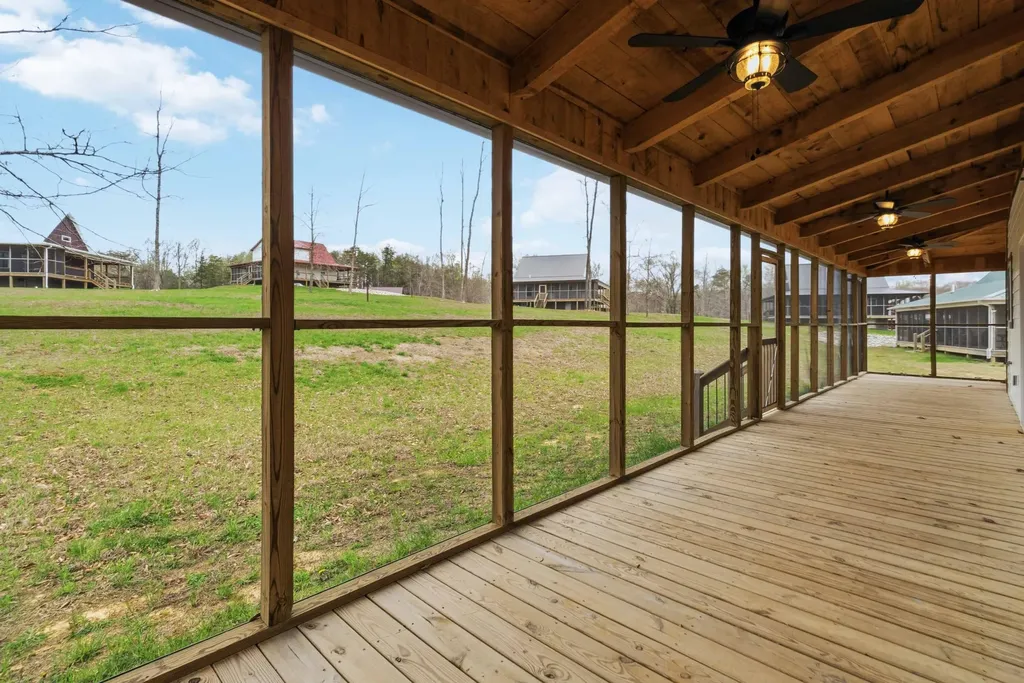 360 Pumpkin Creek Circle Jamestown KY 42629