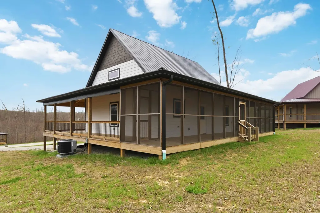 360 Pumpkin Creek Circle Jamestown KY 42629