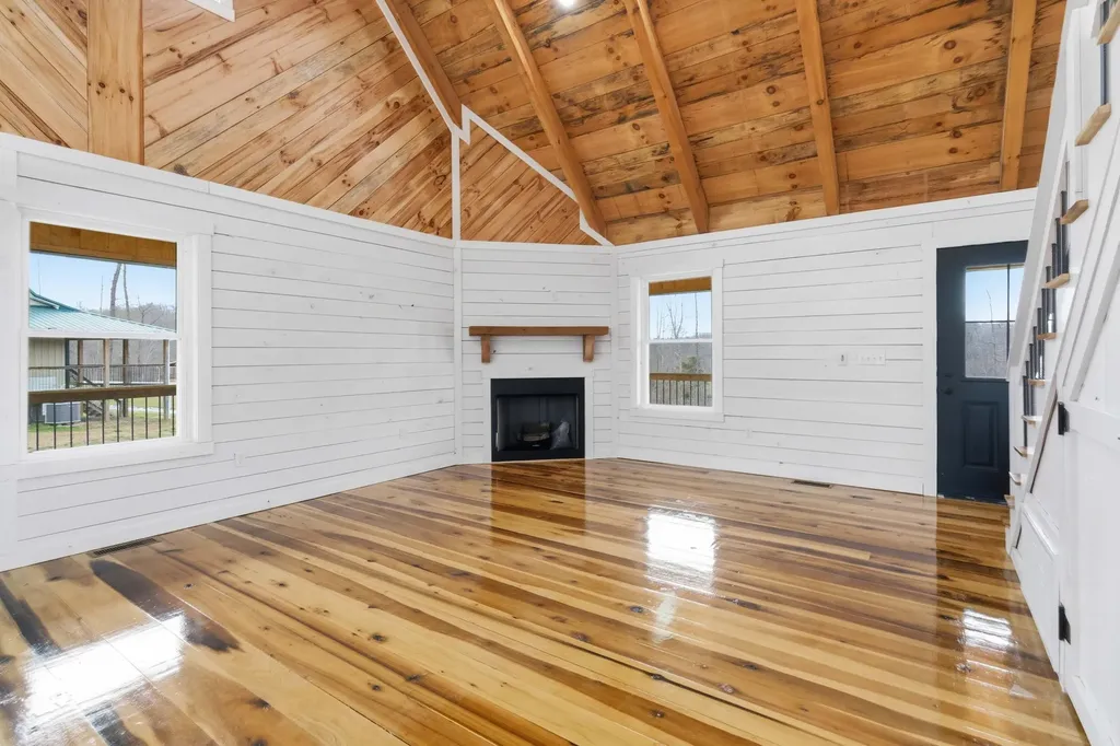 360 Pumpkin Creek Circle Jamestown KY 42629
