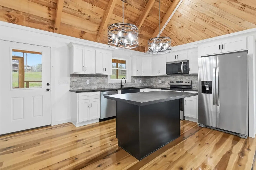 360 Pumpkin Creek Circle Jamestown KY 42629