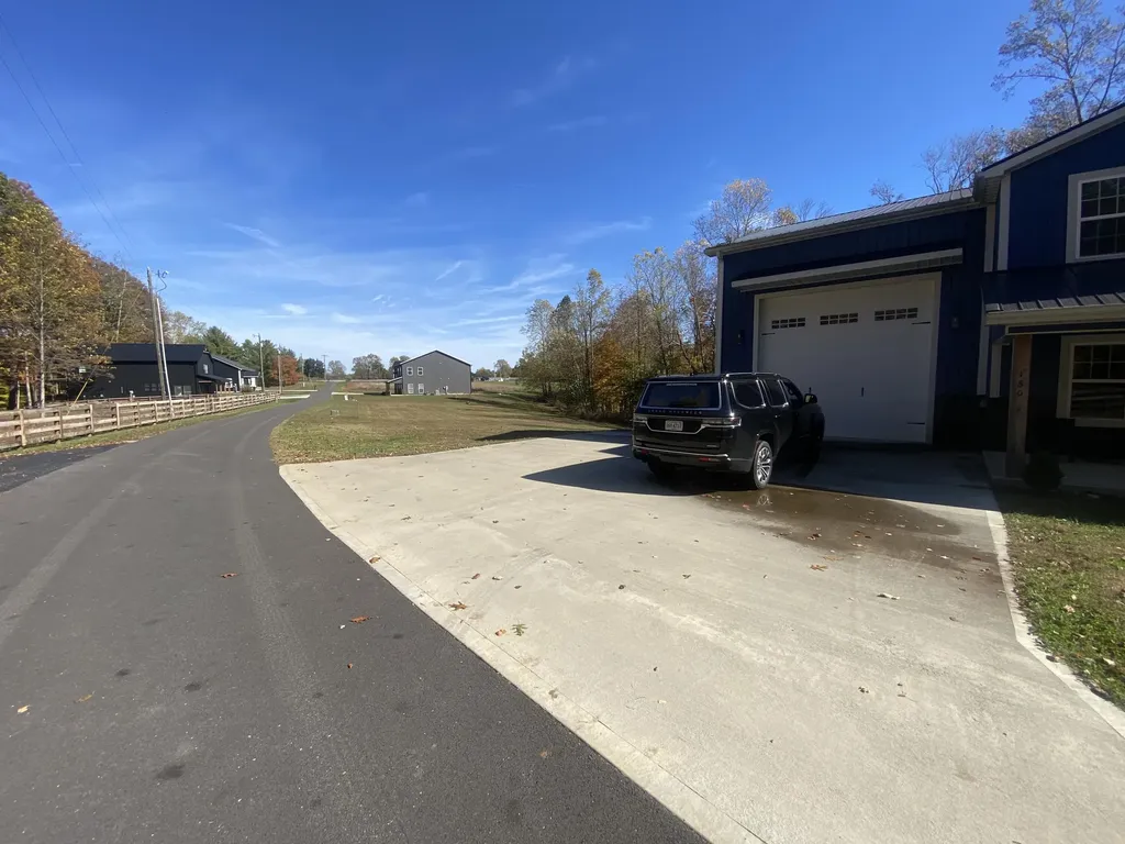 180 Peach Tree Lane Russell Springs KY 42642