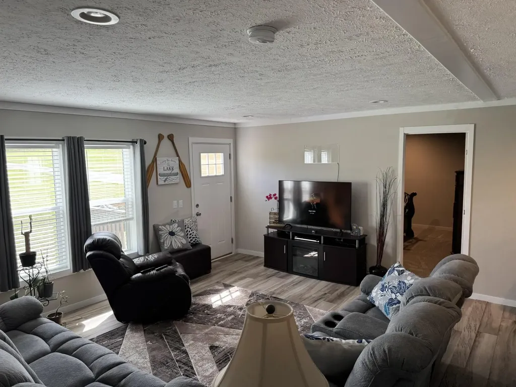 98 Brooks Lane Russell Springs KY 42642