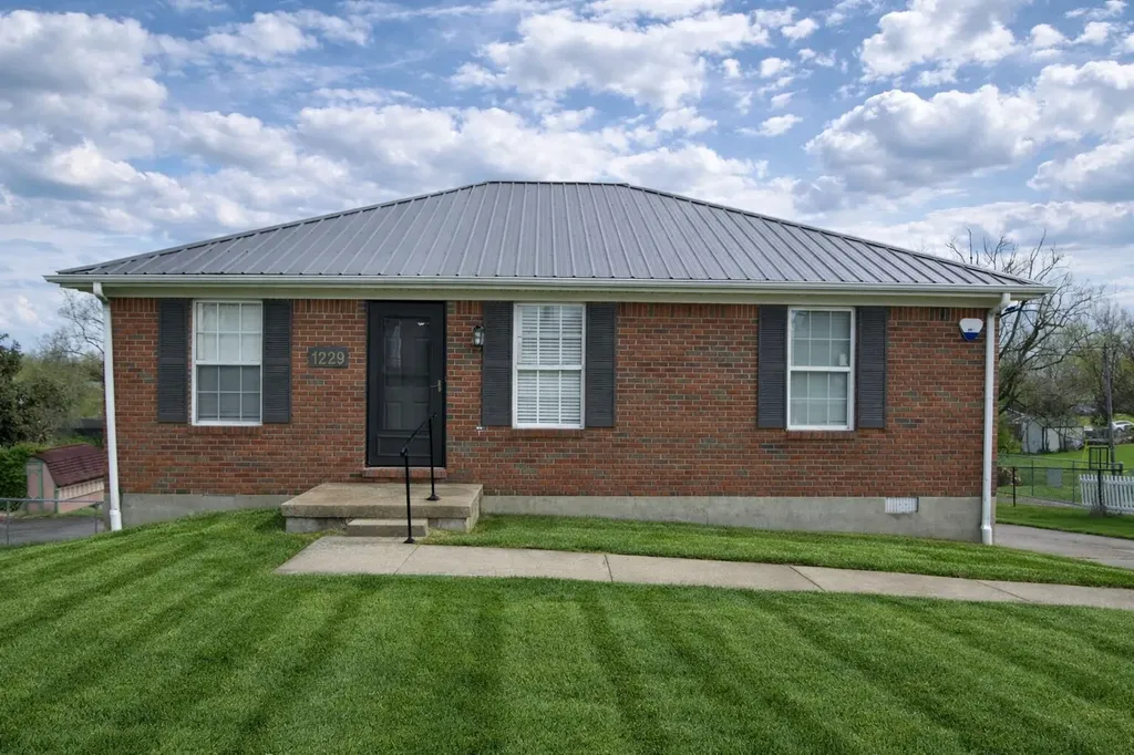 1229 E Irvine Street Richmond KY 40475