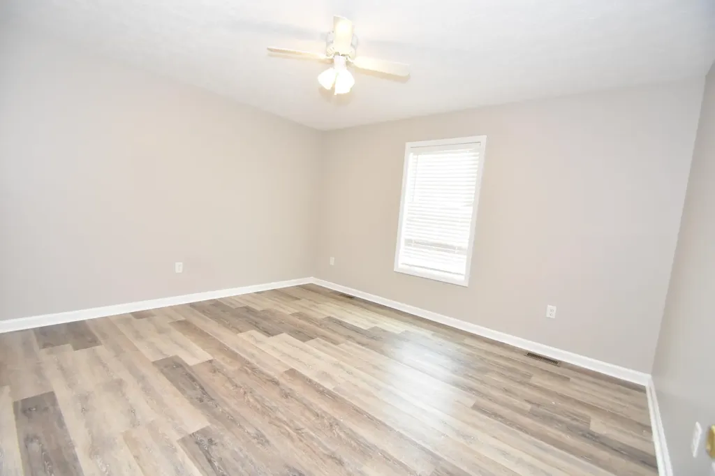 1229 E Irvine Street Richmond KY 40475