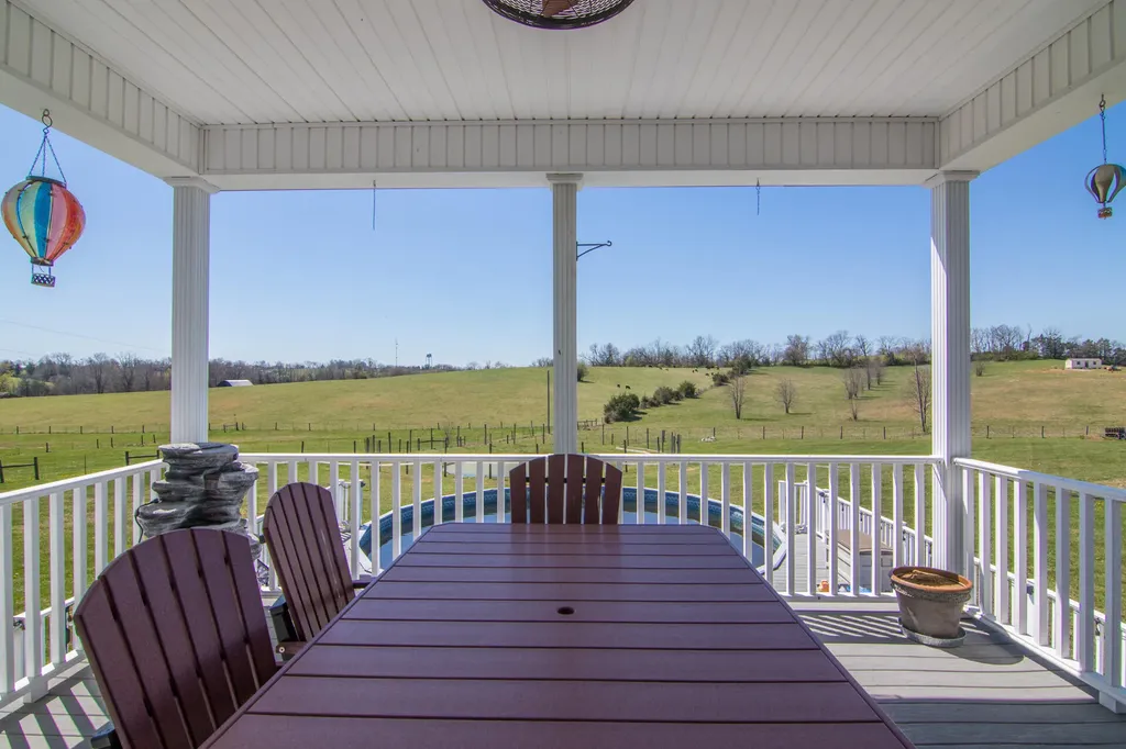 386 Oakland Lane Harrodsburg KY 40330