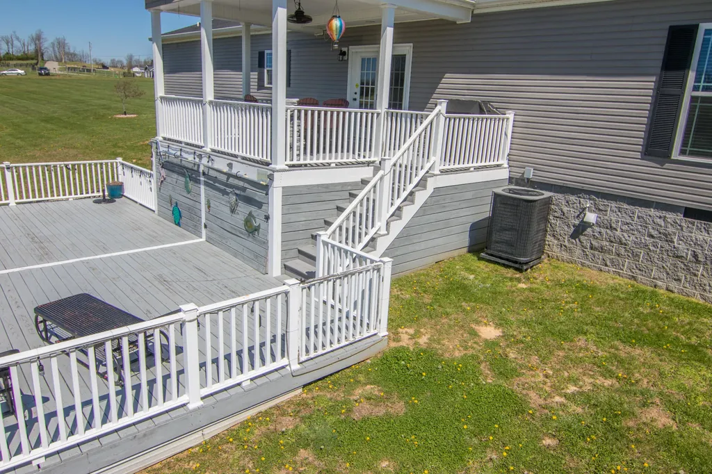 386 Oakland Lane Harrodsburg KY 40330