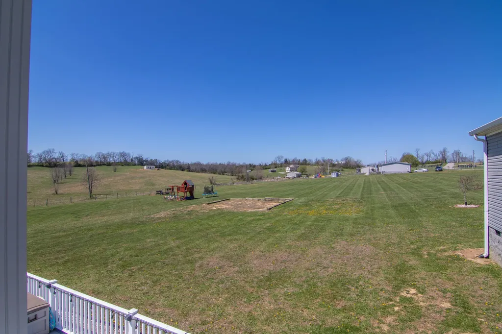386 Oakland Lane Harrodsburg KY 40330